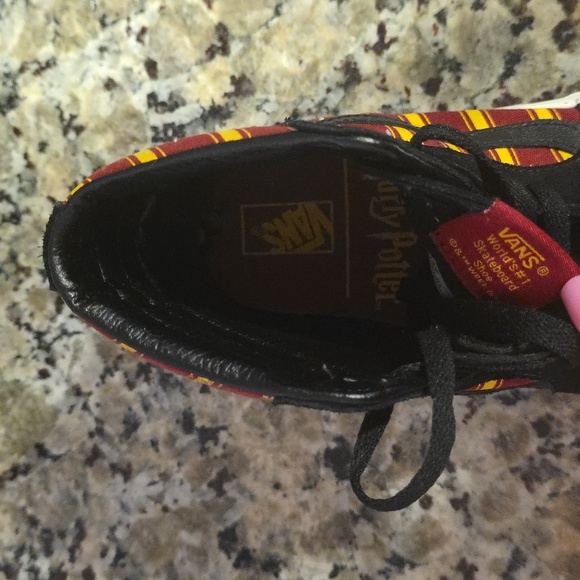 Vans Harry Pottery  Gryffindor High Top Shoes (Read Description) Size 8 1/2 Mens - Picture 9 of 13